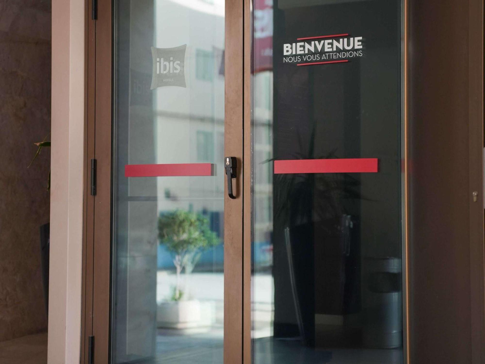 Ibis Tunis Hotel Exterior photo